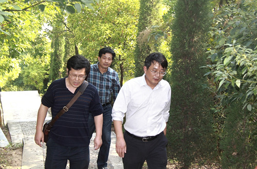 我所舉行2013年國(guó)慶登山活動(dòng)
